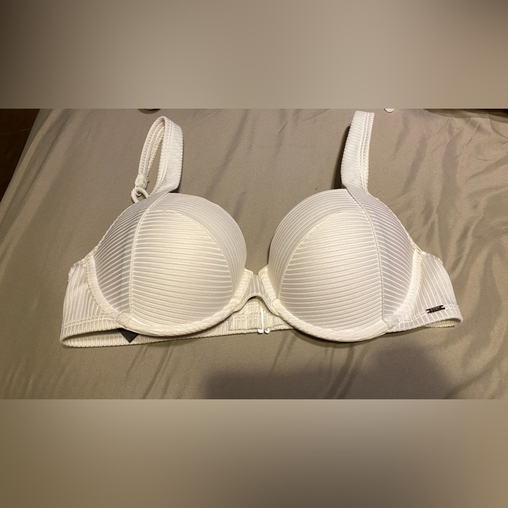 Victoria’s Secret Pink white ribbed push up bikini top swim